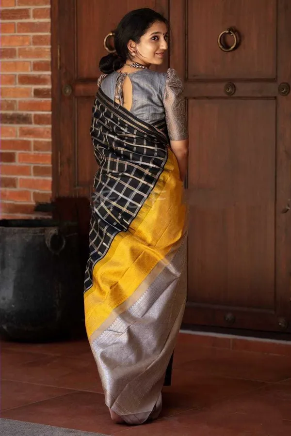 Black_Embellished_Banarasi_Jacquard_Saree_(Black)